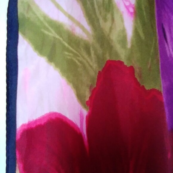 100% Silk ADRIENNE LANDAU Scarf - Picture 7 of 9